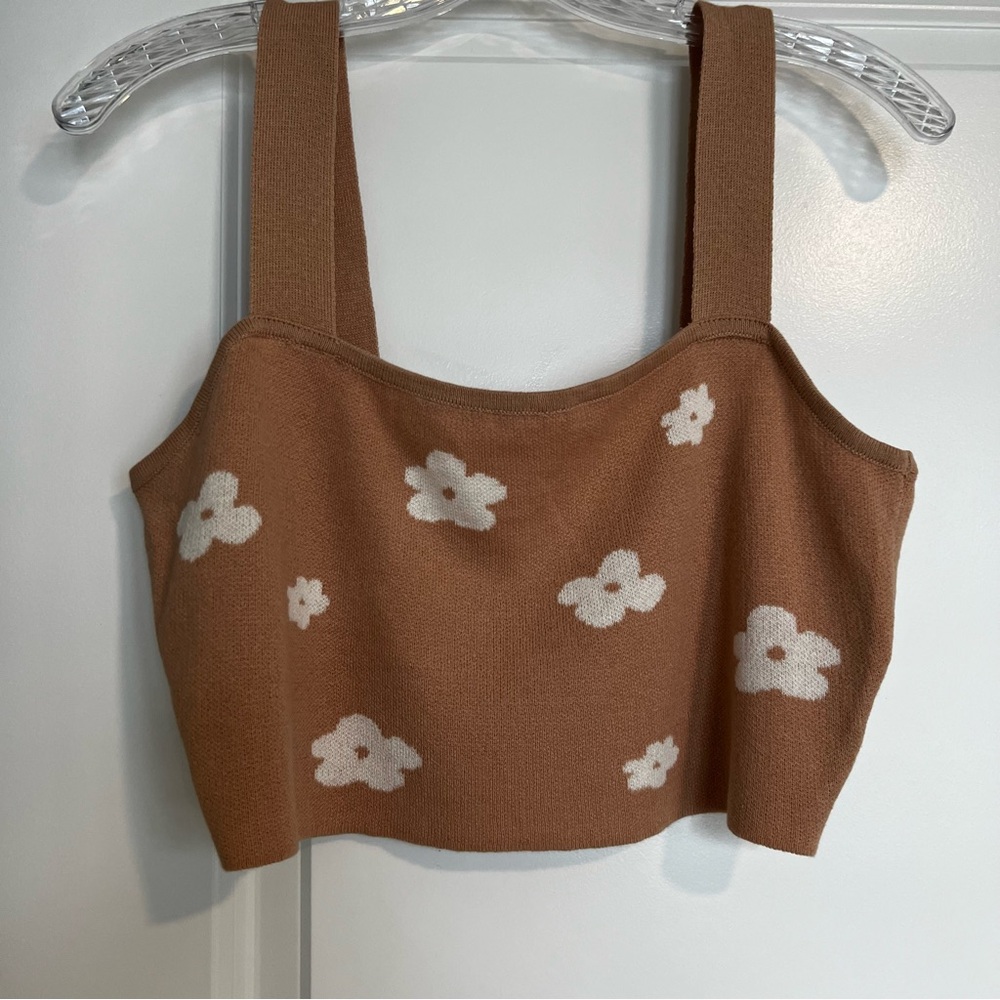 NWOT cropped sweater tank